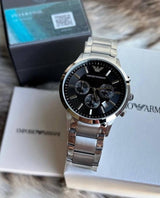 Heritage-Inspired Classic Analog Timepiece Watch