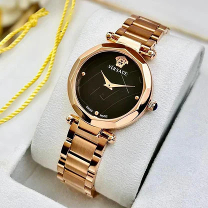 Heritage-Inspired Watch With Refined Style