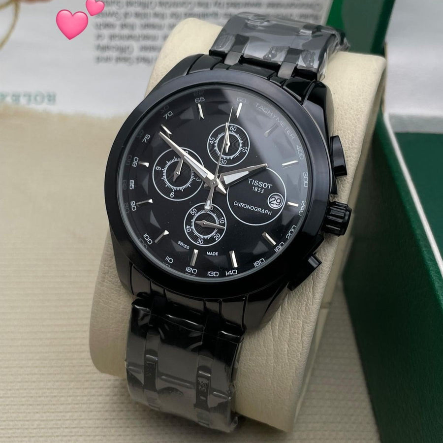 Everyday Wear Couturier Chronograph Watch With Classic Appeal